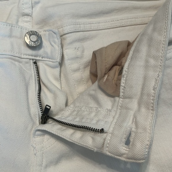 Gap White Boyfriend Fit Ripped Rolled Cuff Jeans Size 8/29 - Picture 8 of 13